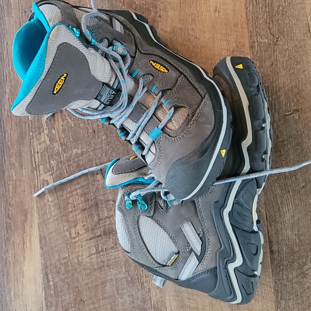 Keen Hiking Boots (waterproof)